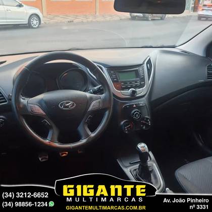 HYUNDAI HB20X 1.6 16V STYLE FLEX 4P MANUAL HYUNDAI HB20X 1.6 16V STYLE FLEX 4P MANUAL